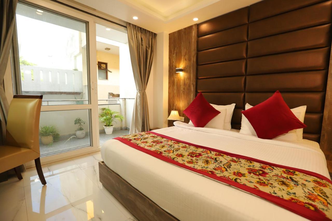 Hotel Keshav Residency Near Medanta Pure Veg グルガウン エクステリア 写真